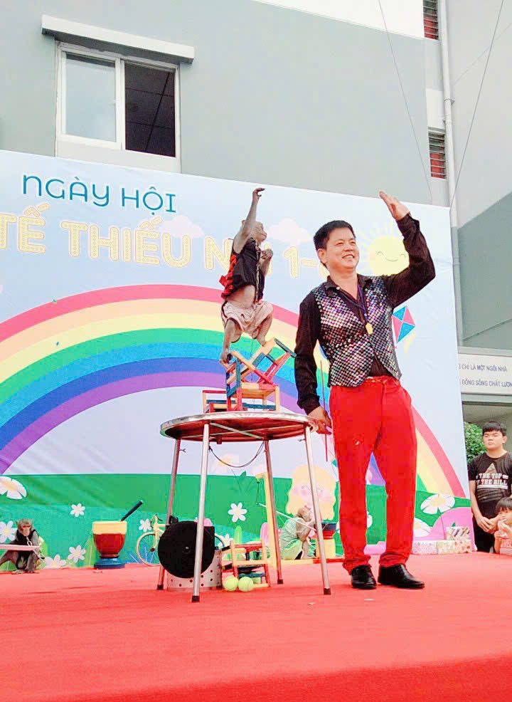 z7248024856036_82061973487b0c56a6eb17080a78d66a